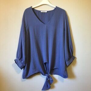 NWOT Reitmans Blue Calico Tie Hem Half Sleeve Blouse